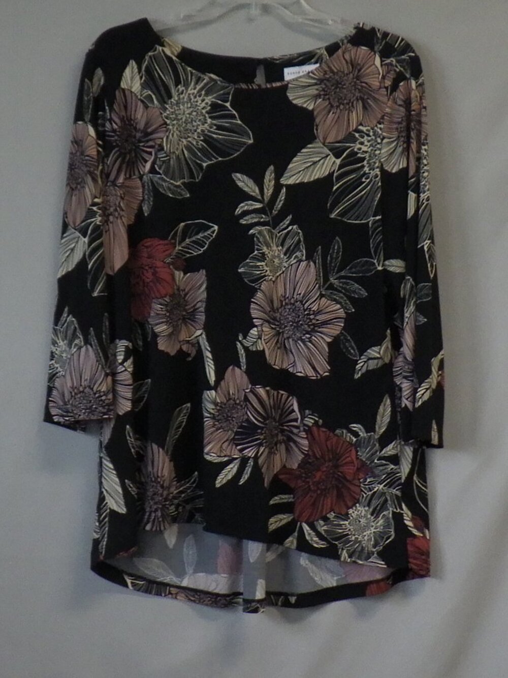 Susan Graver Floral Top
